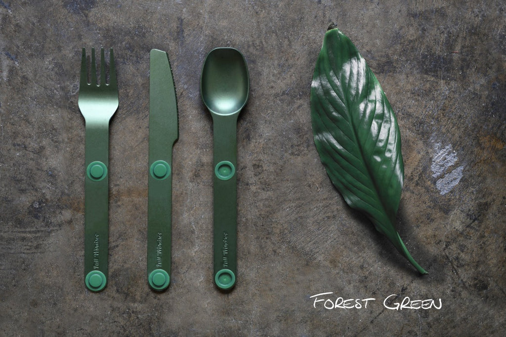 Magware magnetic portable outdoor utensil set in the nature-inspired Forest Green color design
